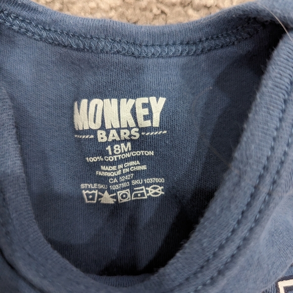 6/$22. Road Trip baby onesie. EUC. - Picture 3 of 3